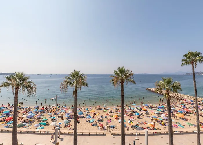 Le Printemps, Centre Juan Les Pins , 100m Des Plages, 70m De La Gare De Juan Les Pins *